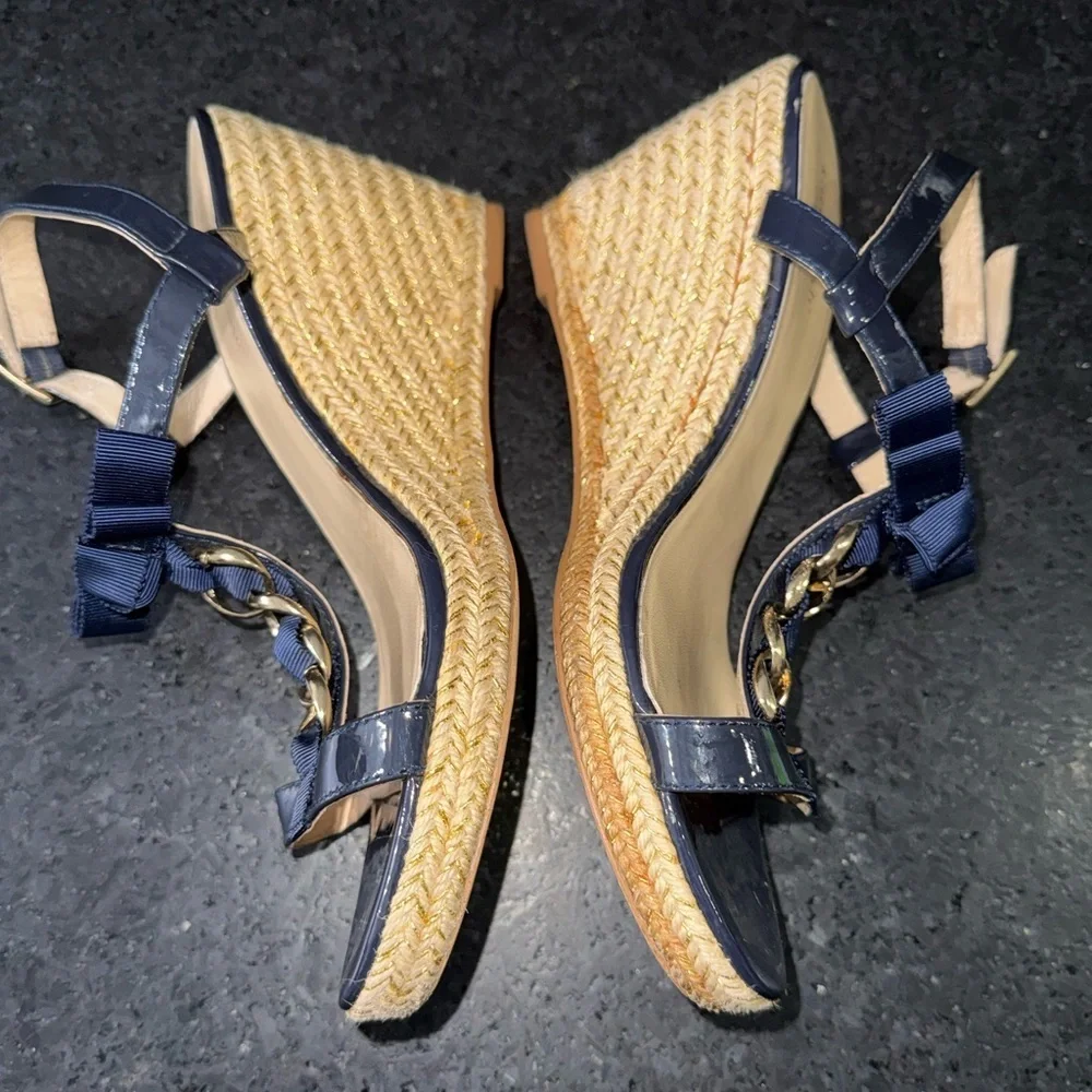 UEC KATE SPADE PATENT NAVY BLUE 3.5” WEDGE ESPADRILLE GOLD HARDWARE SZ 9 PERFECT